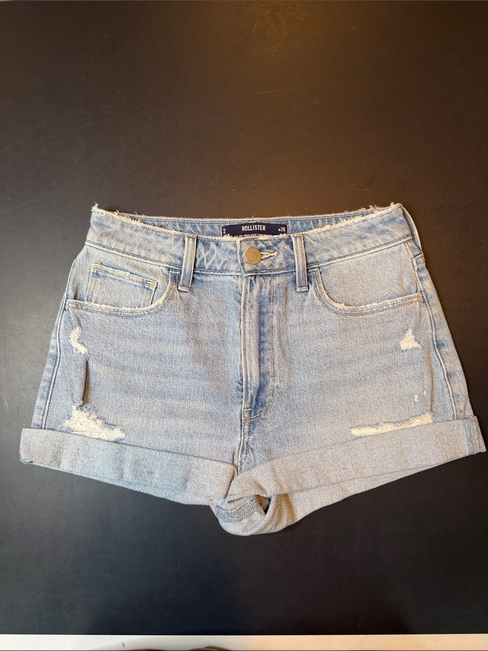 Hollister Ultra High Rise Mom Shorts Light Wash Denim Size 2 W26 - Picture 1 of 3
